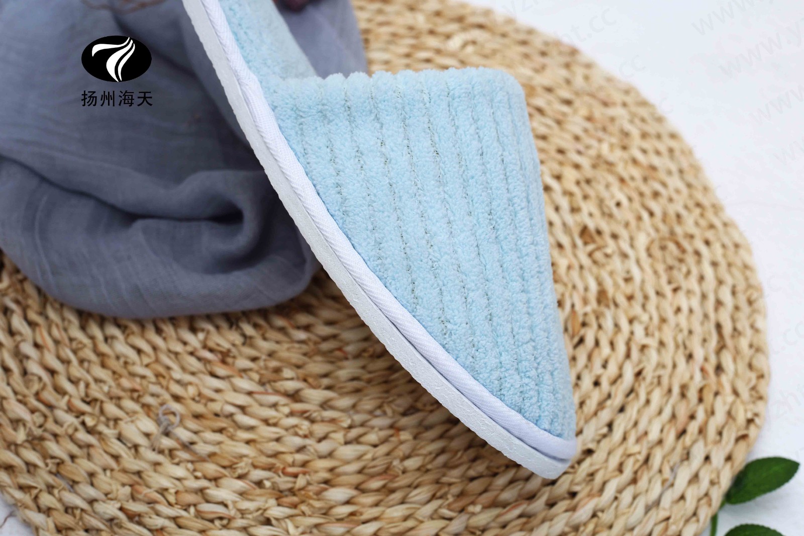 一次性珊瑚绒拖鞋